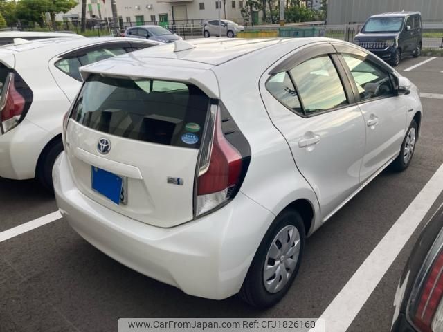 toyota aqua 2016 CFJ1826160 image 2