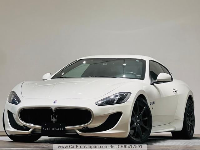 maserati granturismo 2013 quick_quick_ABA-MGTA1_ZAMVL45J000069979 image 1