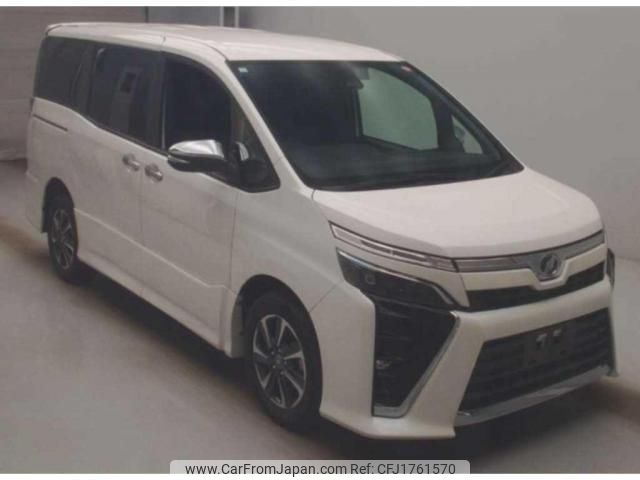 toyota voxy 2018 CFJ1761570 image 1