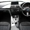 bmw 3-series 2017 quick_quick_LDA-8C20_WBA8C56080NU25562 image 2