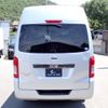 nissan nv350-caravan-wagon 2018 GOO_JP_700072025530240711002 image 2