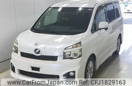 toyota voxy 2010 CFJ1829163