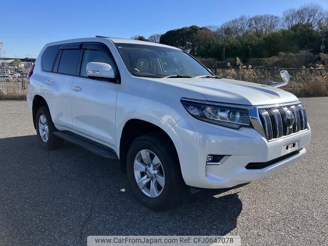 toyota land-cruiser-prado 2018 quick_quick_CBA-TRJ150W_TRJ150-0083404 image 1