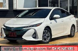 toyota prius-phv 2017 CFJ1706335
