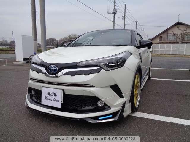 toyota c-hr 2018 quick_quick_DAA-ZYX10_ZYX10-2115926 image 2