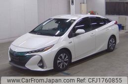 toyota prius-phv 2018 CFJ1760855