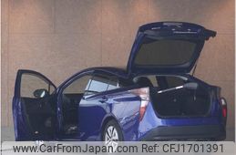 toyota prius 2017 CFJ1701391