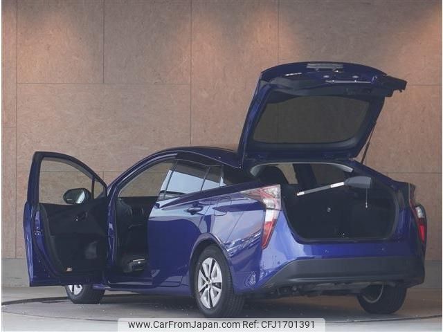 toyota prius 2017 CFJ1701391 image 1