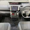 toyota voxy 2013 CFJ1634258 image 3