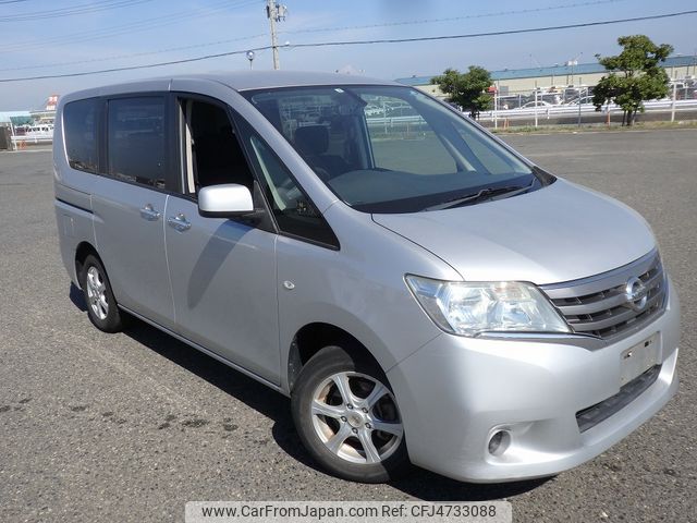 Nissan serena 2011