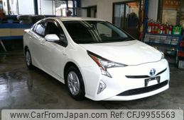 toyota prius 2017 -TOYOTA--Prius DAA-ZVW55--ZVW55-8050318---TOYOTA--Prius DAA-ZVW55--ZVW55-8050318-