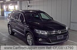 volkswagen tiguan 2016 -VOLKSWAGEN--VW Tiguan WVGZZZ5NZGW003879---VOLKSWAGEN--VW Tiguan WVGZZZ5NZGW003879-