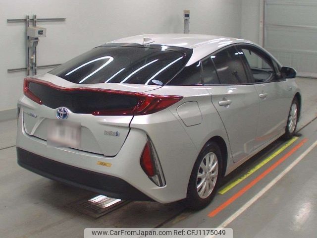 toyota prius-phv 2018 -TOYOTA--Prius PHV ZVW52-3080695---TOYOTA--Prius PHV ZVW52-3080695- image 2
