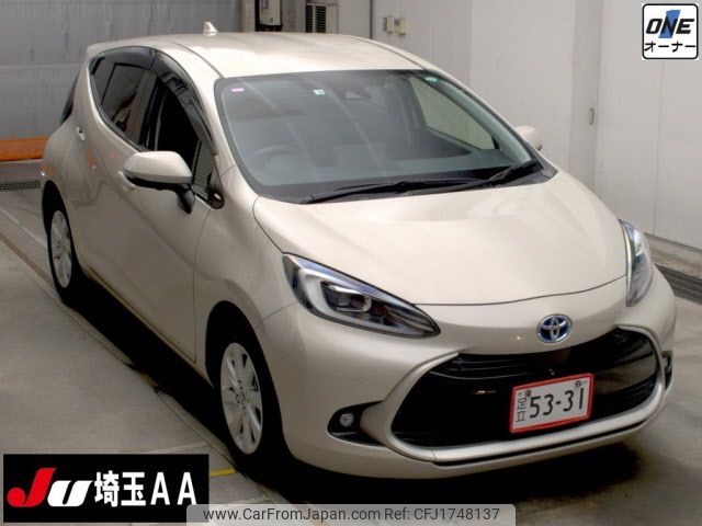 toyota aqua 2022 CFJ1748137 image 1