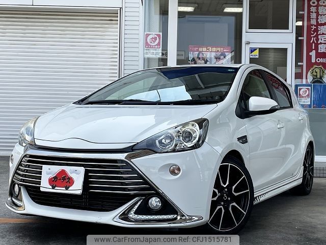 toyota aqua 2013 CFJ1515781 image 1