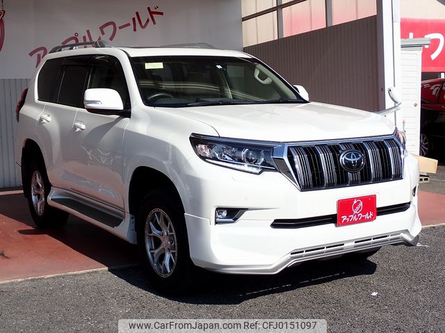 toyota land-cruiser-prado 2020 24352303 image 1