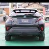 toyota c-hr 2017 quick_quick_DAA-ZYX10_ZYX10-2003784 image 11