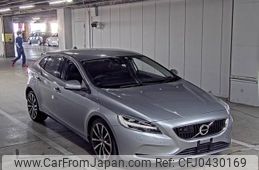 volvo v40 2017 -VOLVO--Volvo V40 YV1MVA8RDJ2464696---VOLVO--Volvo V40 YV1MVA8RDJ2464696-