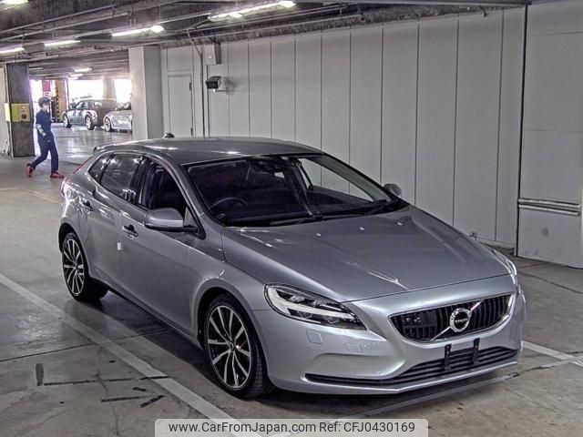 volvo v40 2017 -VOLVO--Volvo V40 YV1MVA8RDJ2464696---VOLVO--Volvo V40 YV1MVA8RDJ2464696- image 1