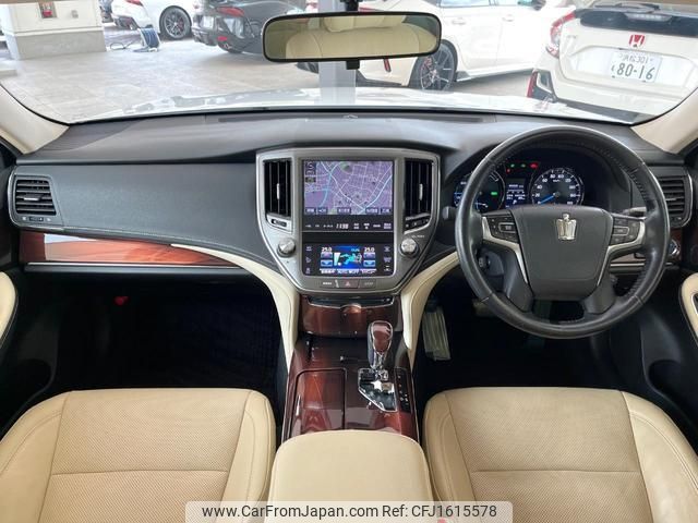 toyota crown-hybrid 2013 CFJ1615578 image 2