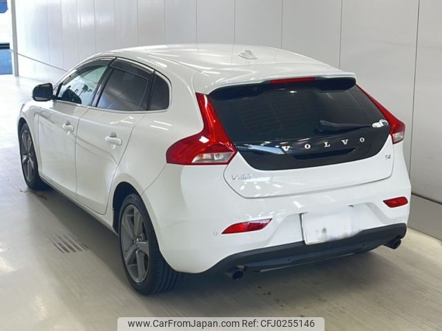 volvo v40 2014 -VOLVO 【山口 301ね4432】--Volvo V40 MB4164T-E2136503---VOLVO 【山口 301ね4432】--Volvo V40 MB4164T-E2136503- image 2