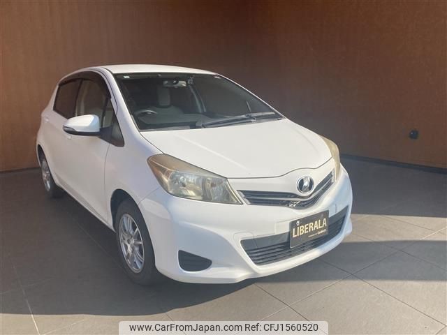 toyota vitz 2013 CFJ1560520 image 1