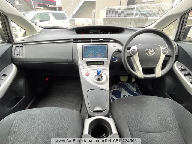 toyota prius 2015 quick_quick_ZVW30_ZVW30-1869946 image 2