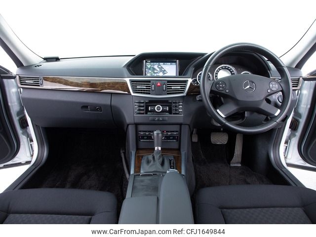 mercedes-benz e-class 2010 CFJ1649844 image 2