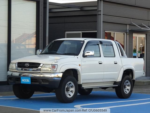 toyota hilux-sports-pick-up 2003 GOO_JP_700060001230241014009 image 1