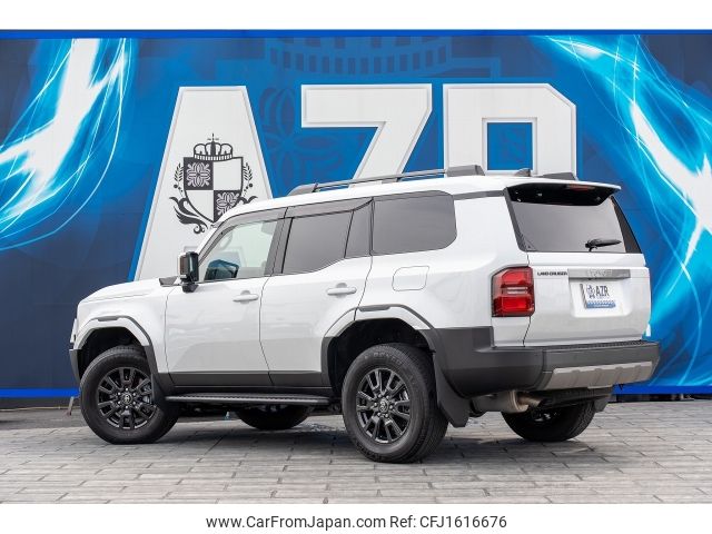 toyota land-cruiser-wagon 2024 CFJ1616676 image 2