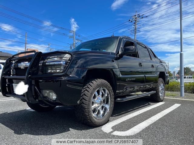 chevrolet avalanche 2003 GOO_NET_EXCHANGE_9540158A30240605W001 image 1