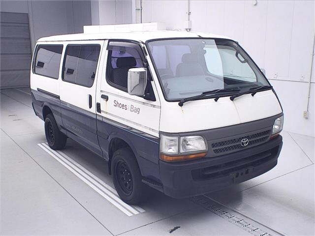 2004 Toyota Hiace Van LH178V - Car Price $10,711