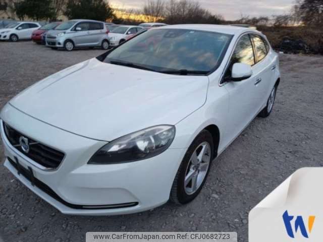 volvo v40 2014 -VOLVO--Volvo V40 DBA-MB4164T--YV1MV485BE2126638---VOLVO--Volvo V40 DBA-MB4164T--YV1MV485BE2126638- image 1