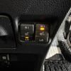 toyota voxy 2018 quick_quick_ZWR80W_ZWR80-0360927 image 16