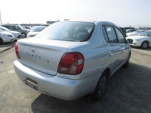 toyota platz 2001 18133A image 1