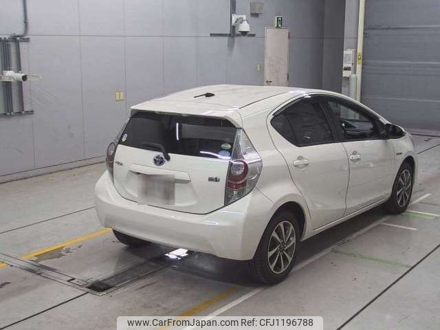 toyota aqua 2014 -TOYOTA--AQUA DAA-NHP10--NHP10-2397232---TOYOTA--AQUA DAA-NHP10--NHP10-2397232- image 2