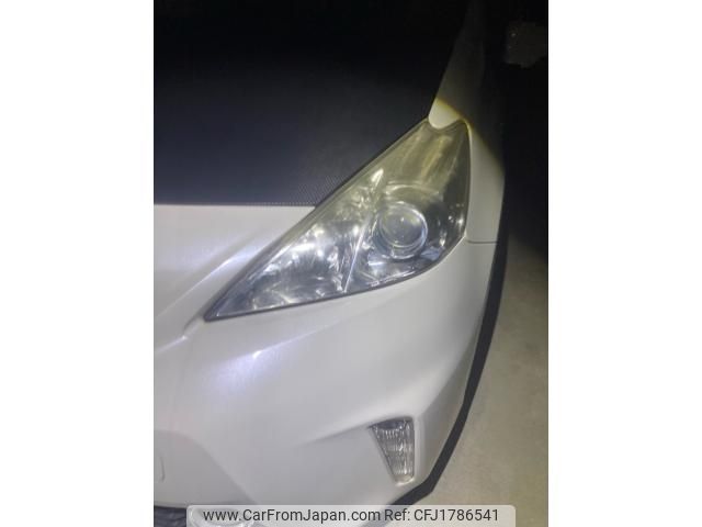 toyota prius-α 2012 CFJ1786541 image 2