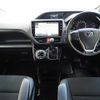 toyota noah 2018 GOO_JP_700100243030230304004 image 25