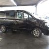 toyota voxy 2011 -TOYOTA--Voxy ZRR70W--0395925---TOYOTA--Voxy ZRR70W--0395925- image 18