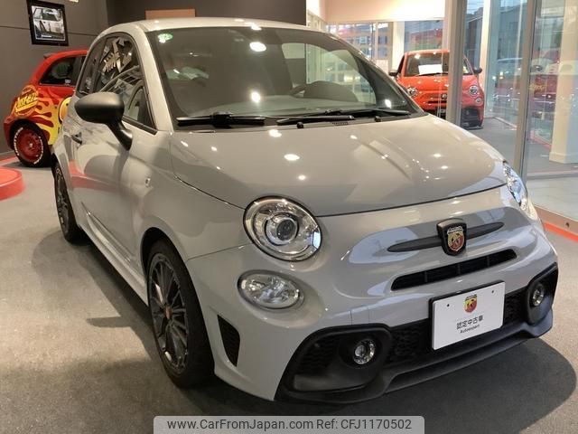 abarth abarth-695 2023 quick_quick_31214T_ZFABF13H9PJH55600 image 1