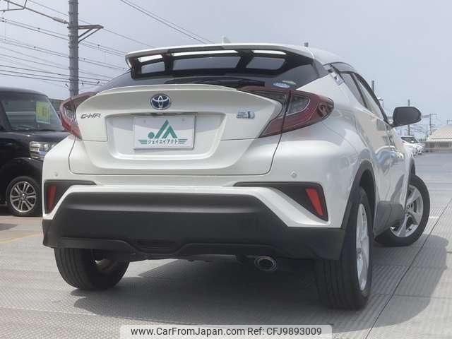 toyota c-hr 2018 quick_quick_DAA-ZYX10_ZYX10-2146411 image 2