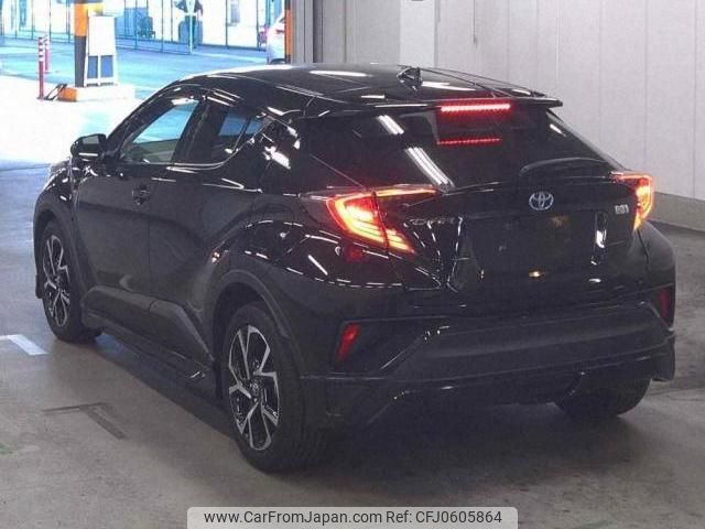 toyota c-hr 2017 quick_quick_DAA-ZYX10_ZYX10-2034956 image 2