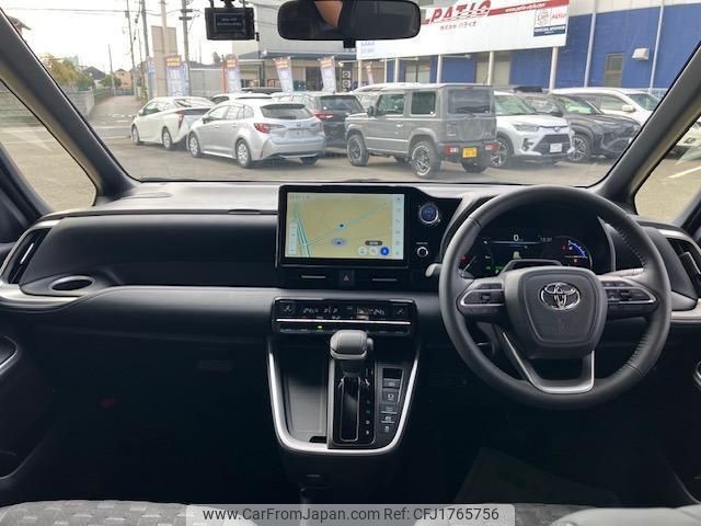 toyota voxy 2022 CFJ1765756 image 2