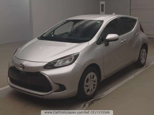 toyota aqua 2022 -TOYOTA--AQUA 6AA-MXPK11--MXPK11-2047555---TOYOTA--AQUA 6AA-MXPK11--MXPK11-2047555- image 1