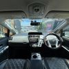 toyota prius-α 2012 324 image 6
