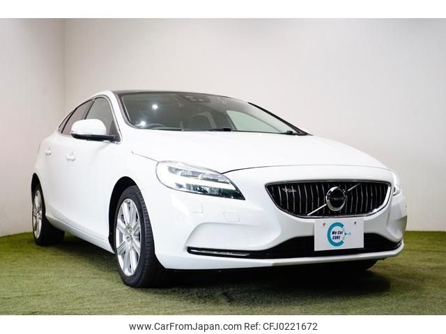 volvo v40 2019 -VOLVO 【和泉 300ﾜ6673】--Volvo V40 MB4154T--K2591827---VOLVO 【和泉 300ﾜ6673】--Volvo V40 MB4154T--K2591827- image 1