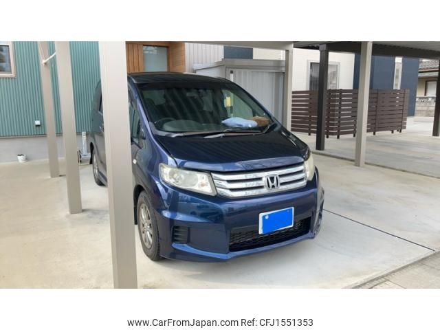honda freed-spike 2011 CFJ1551353 image 1