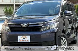 toyota voxy 2014 CFJ1899609