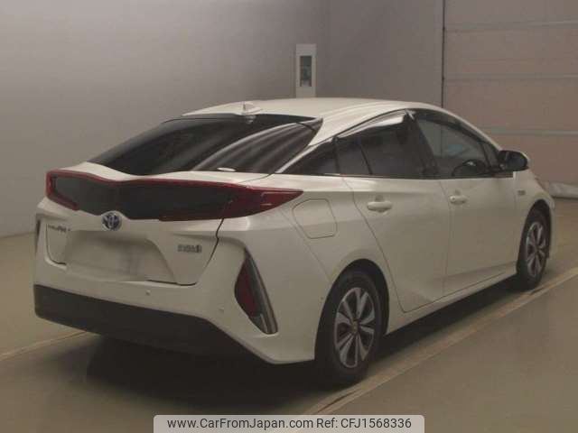 toyota prius-phv 2019 CFJ1568336 image 2