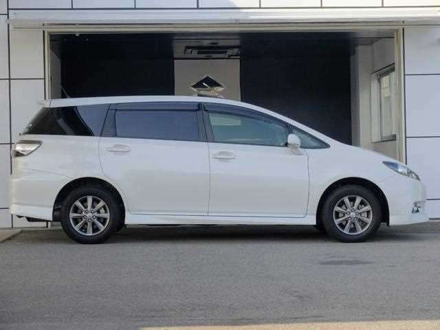 toyota wish 2015 2455216-271229 image 2